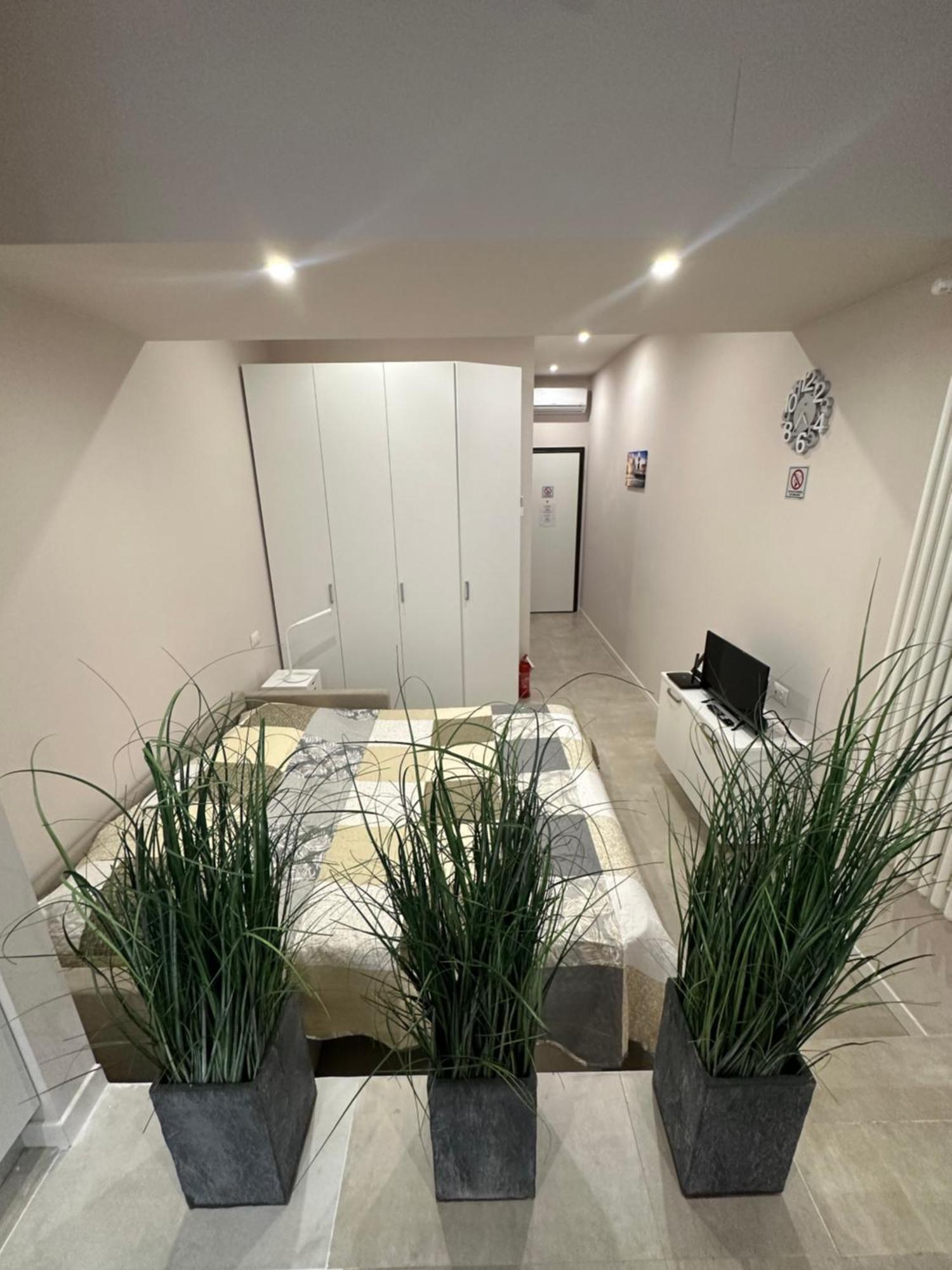 Monolocale Piazza Gambara M1 Apartment Milan Exterior photo